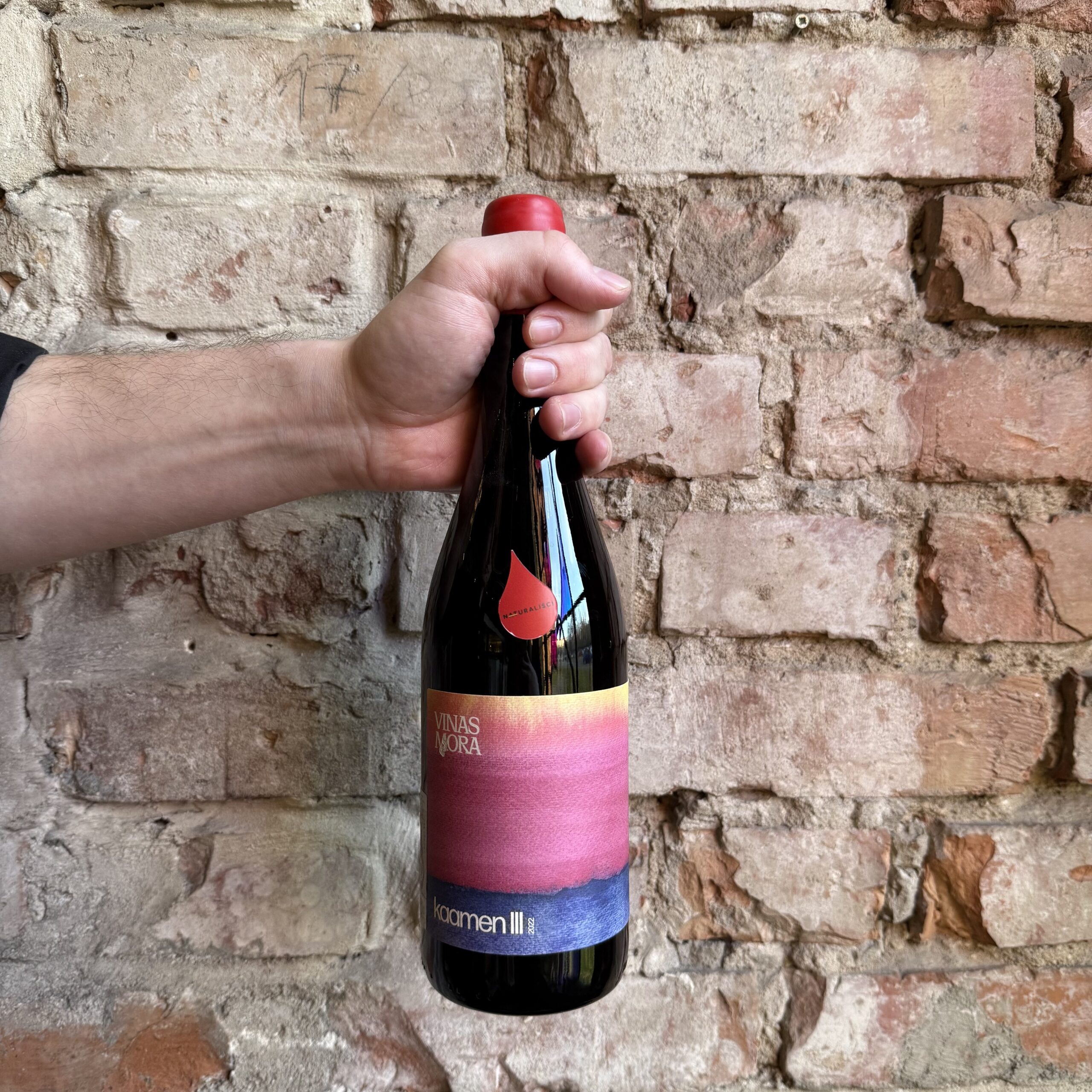 Wino Vinas Mora Kaamen III 2022